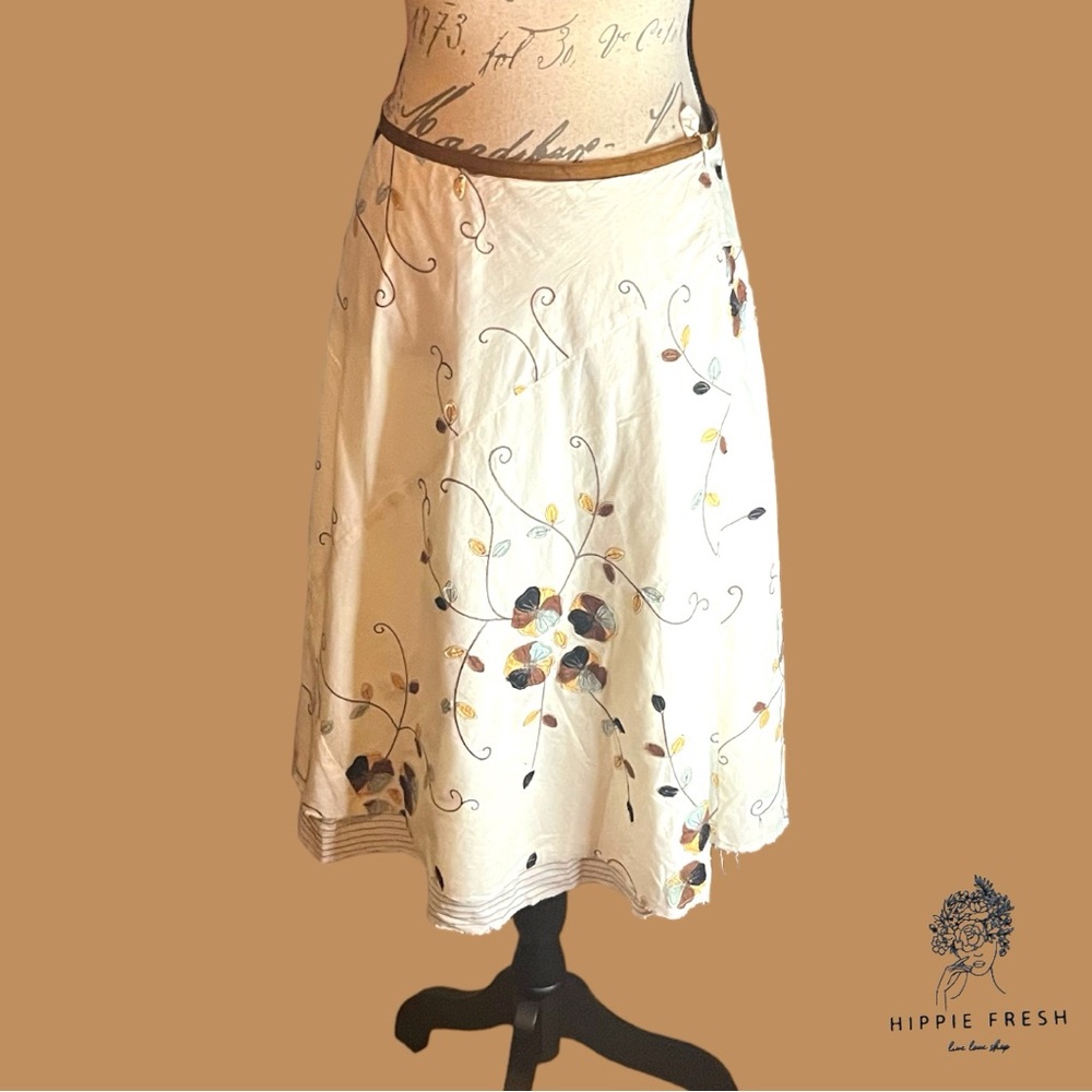 Think Tank Retro Style Cream w Embroidered Leaves A Line Skirt Size 6